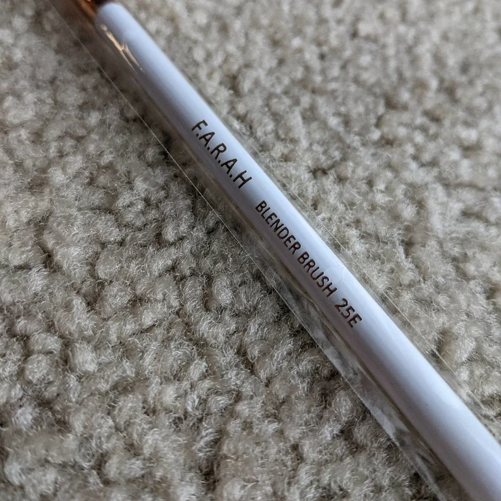 Farah Blender Makeup Brush 25E